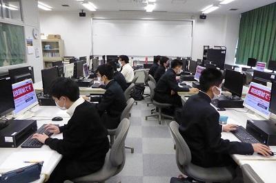 アプリケーション実習室